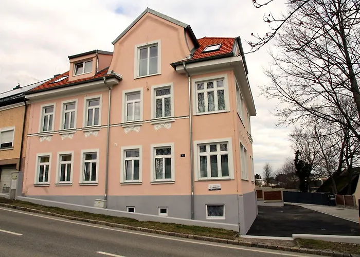 Triangle Apartments