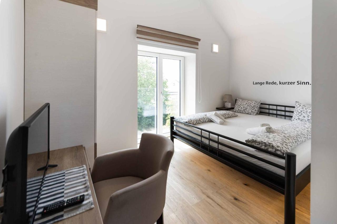 Triangle Apartment